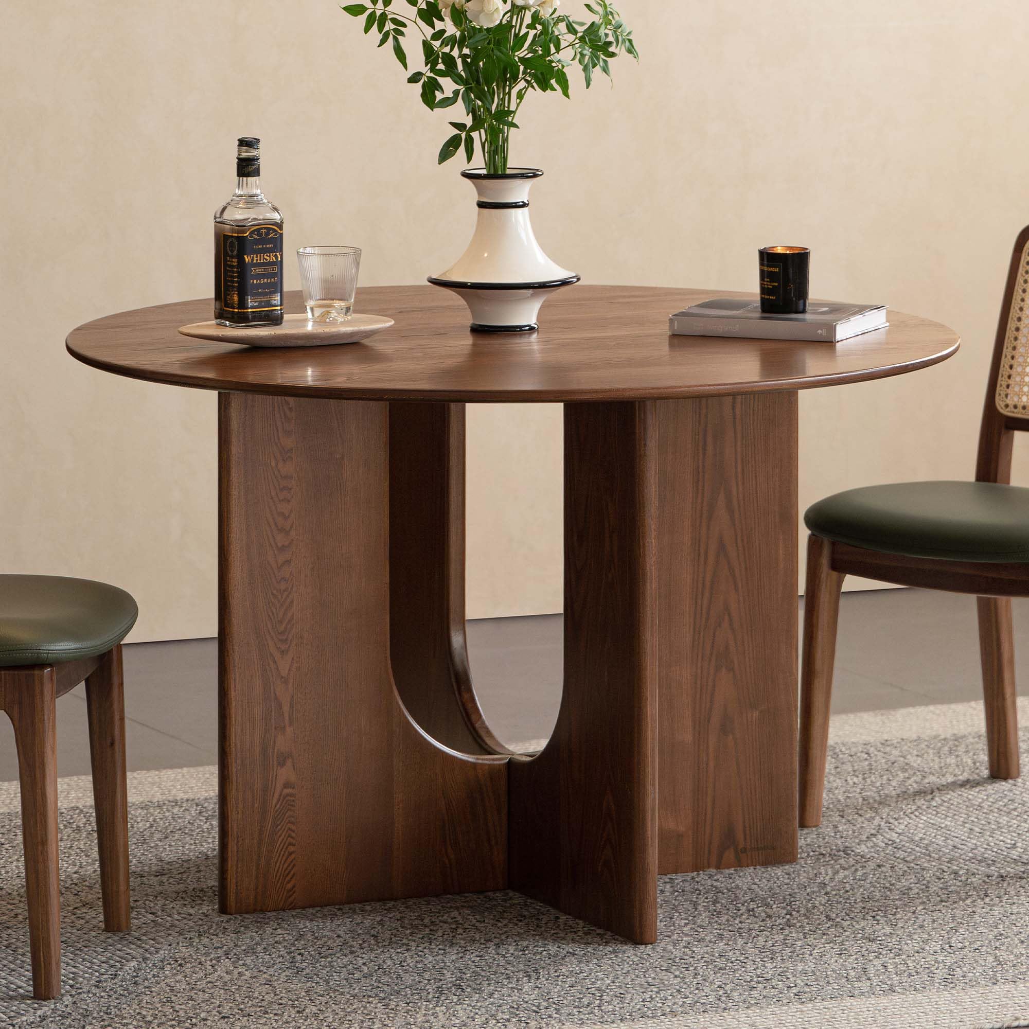 YESWOOD 43.3’’ Solid Wood Round Dining Table for 4, Oak Rustic Kitchen Table with Intersecting Pedestal Base, Farmhouse Circle Dinner Table for Dining Room, Living Room, Office, Natural